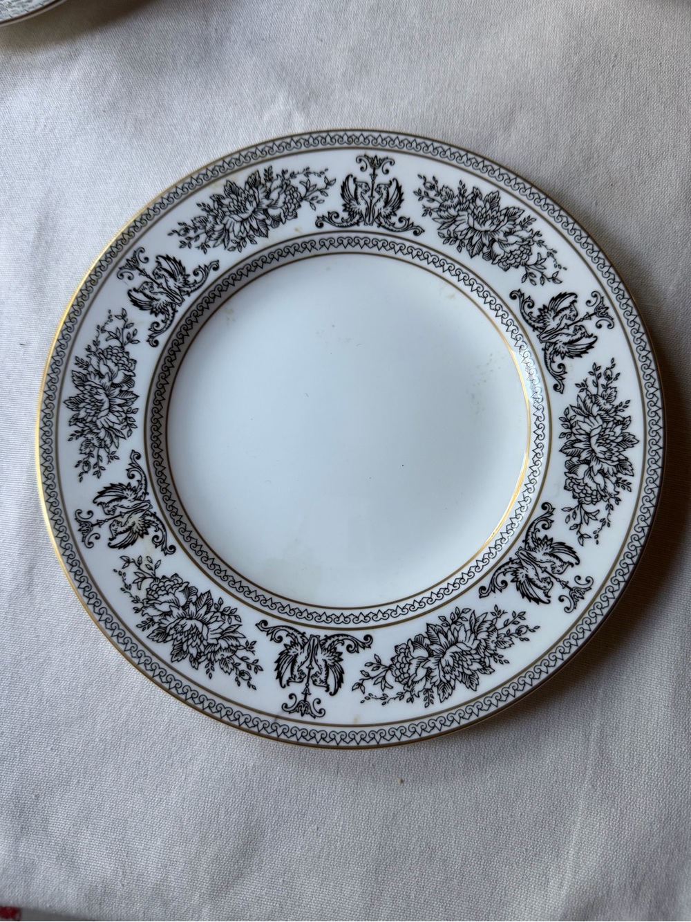 Columbia Black by Wedgwood
Salad Plates